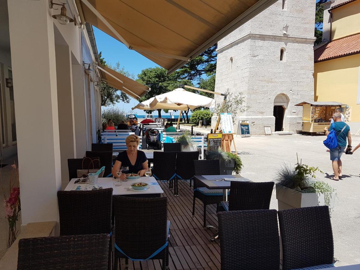 Lora Deluxe Superior 5 Star Apartment, Your Piece Of Heaven By The Sea & Park With Sea & Park View Novigrad  Exterior photo